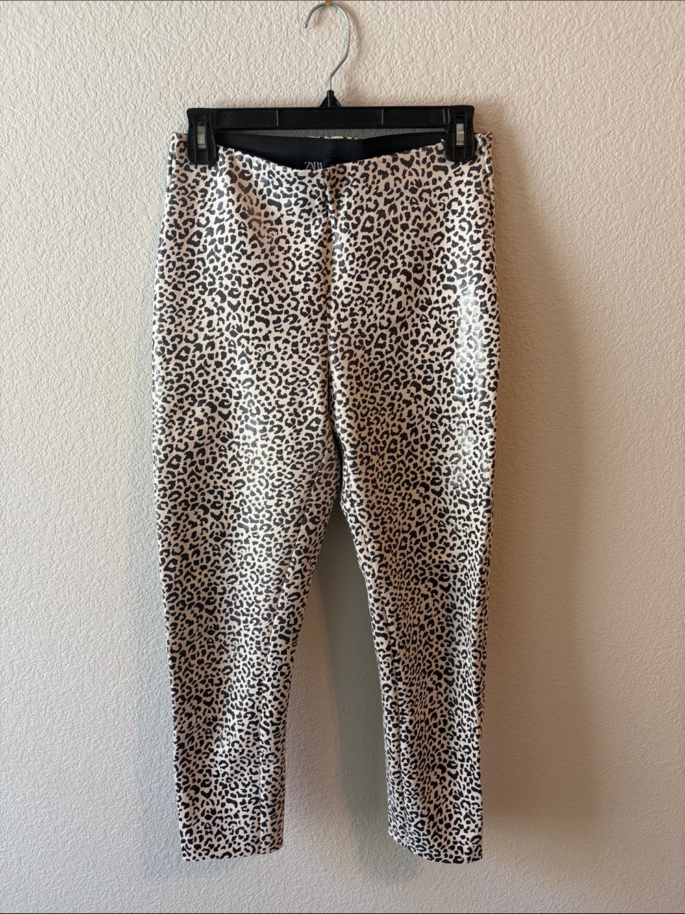 Zara Black on Cream Leopard-Print Leggings